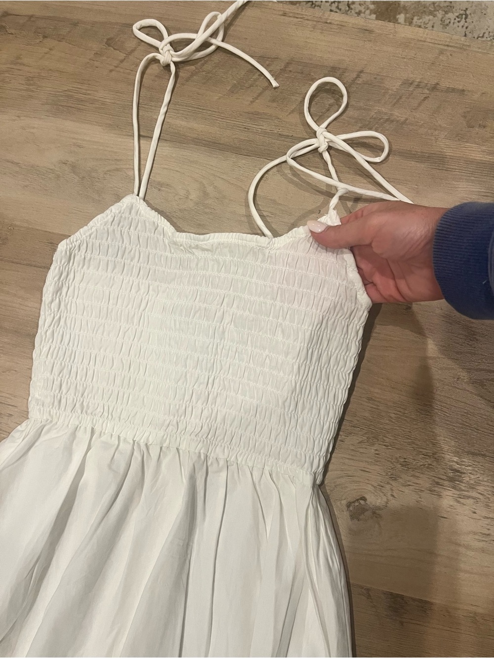 H&M smocked white dress with tie straps - Picture 3 of 5